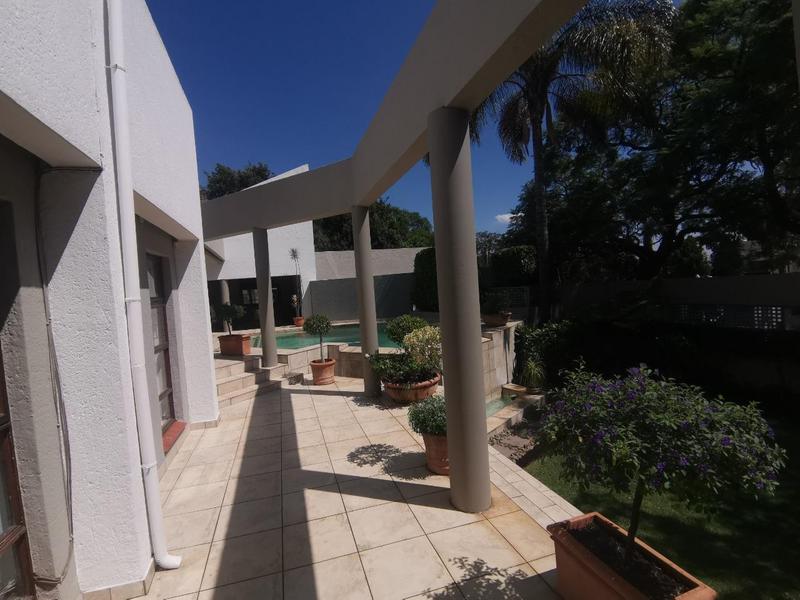 To Let 4 Bedroom Property for Rent in Waterkloof A H Gauteng