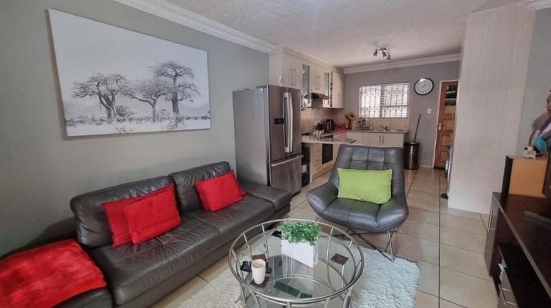 2 Bedroom Property for Sale in Florida Gauteng