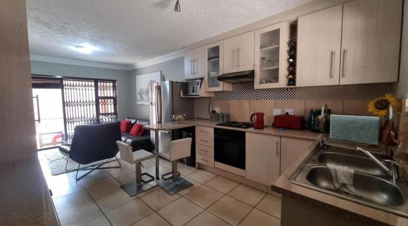 2 Bedroom Property for Sale in Florida Gauteng