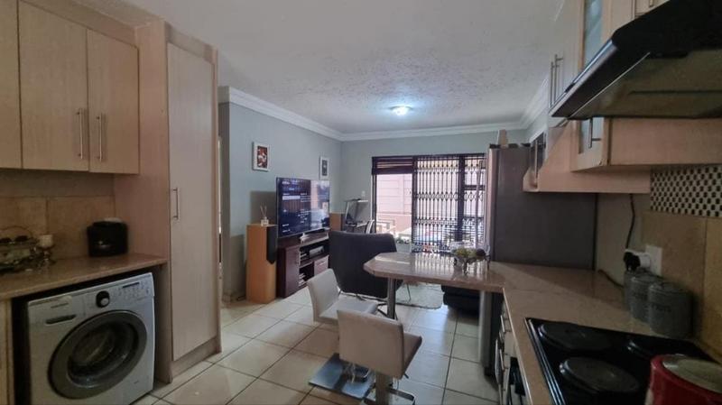 2 Bedroom Property for Sale in Florida Gauteng