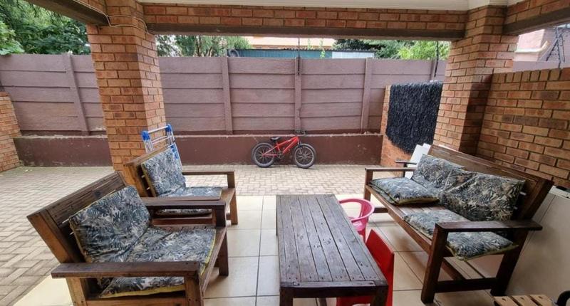 2 Bedroom Property for Sale in Florida Gauteng