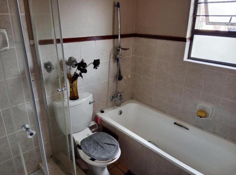 2 Bedroom Property for Sale in Fourways Gauteng