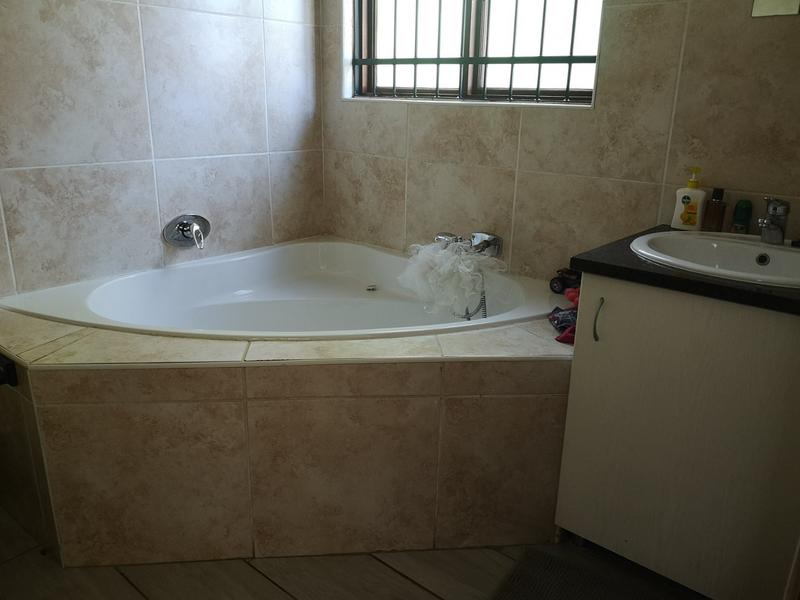 To Let 3 Bedroom Property for Rent in North Riding AH Gauteng