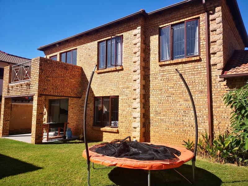 To Let 3 Bedroom Property for Rent in North Riding AH Gauteng