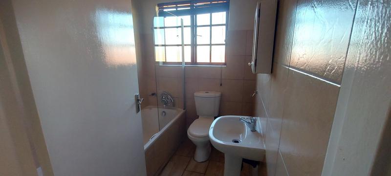 To Let 3 Bedroom Property for Rent in Kengies Gauteng