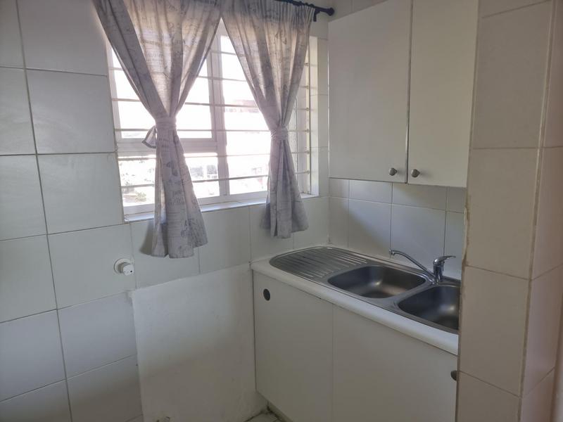 To Let 2 Bedroom Property for Rent in Sandton Central Gauteng