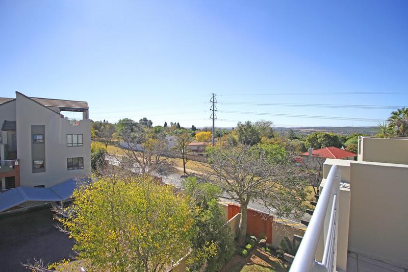 2 Bedroom Property for Sale in Lonehill Gauteng