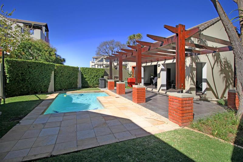 2 Bedroom Property for Sale in Lonehill Gauteng