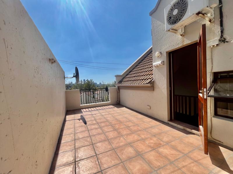 To Let 1 Bedroom Property for Rent in Waverley Gauteng