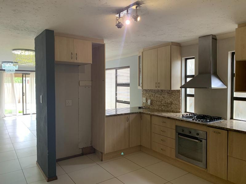 To Let 3 Bedroom Property for Rent in Fourways Gauteng