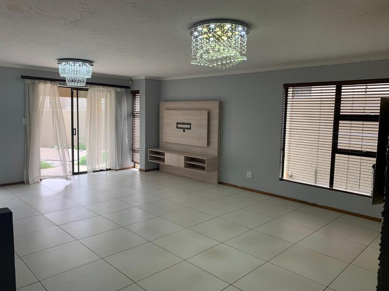 To Let 3 Bedroom Property for Rent in Fourways Gauteng