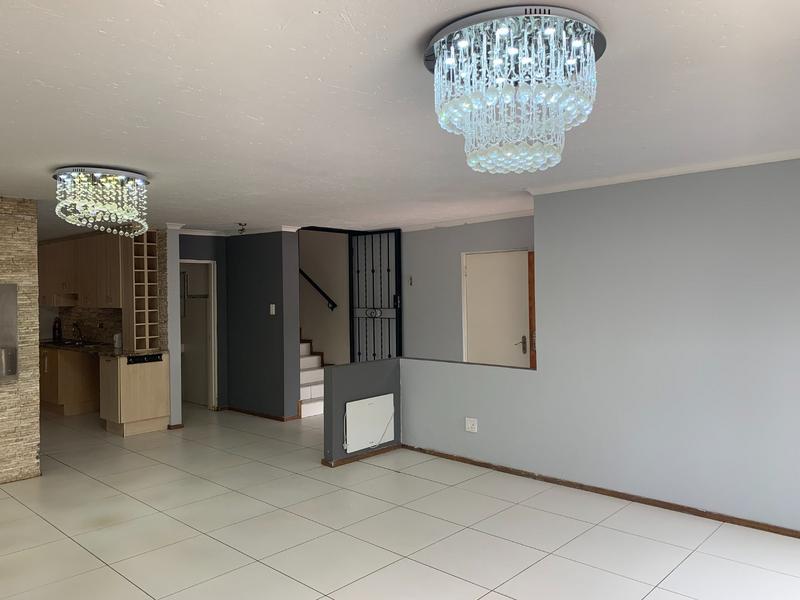 To Let 3 Bedroom Property for Rent in Fourways Gauteng