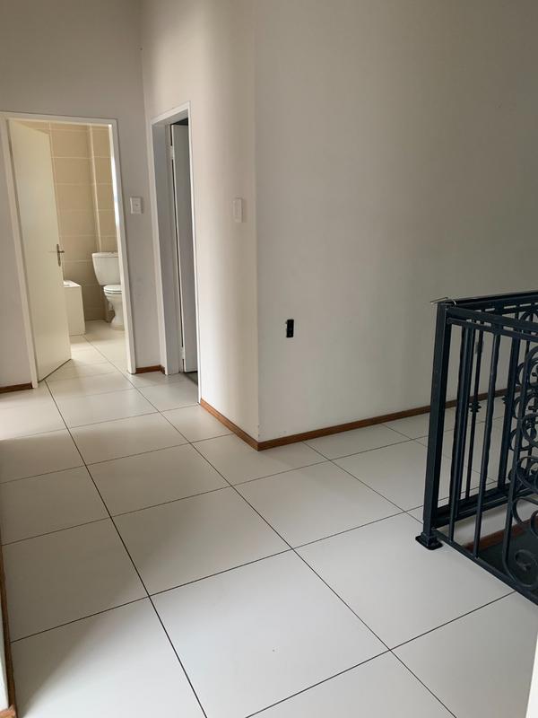 To Let 3 Bedroom Property for Rent in Fourways Gauteng