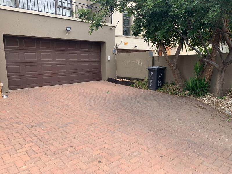 To Let 3 Bedroom Property for Rent in Fourways Gauteng