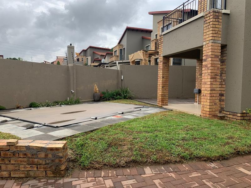 To Let 3 Bedroom Property for Rent in Fourways Gauteng