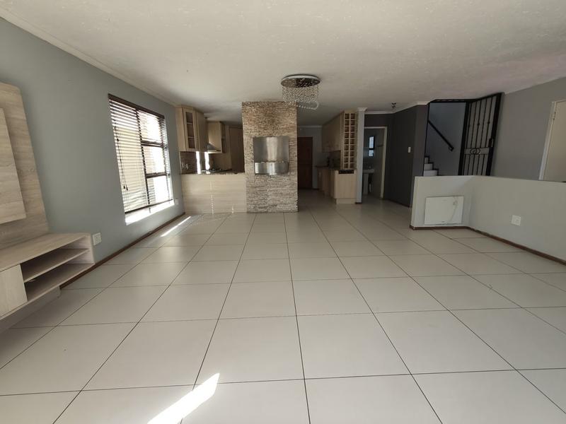 To Let 3 Bedroom Property for Rent in Fourways Gauteng