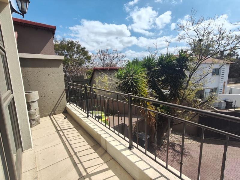 To Let 3 Bedroom Property for Rent in Fourways Gauteng