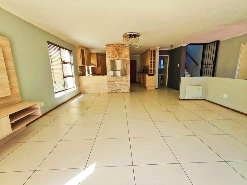 To Let 3 Bedroom Property for Rent in Fourways Gauteng