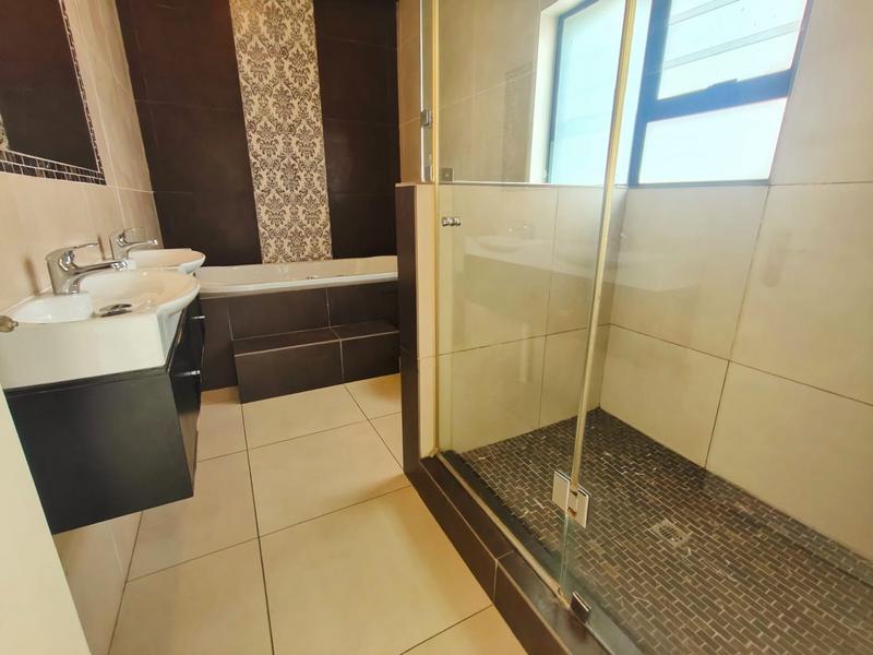 To Let 3 Bedroom Property for Rent in Fourways Gauteng