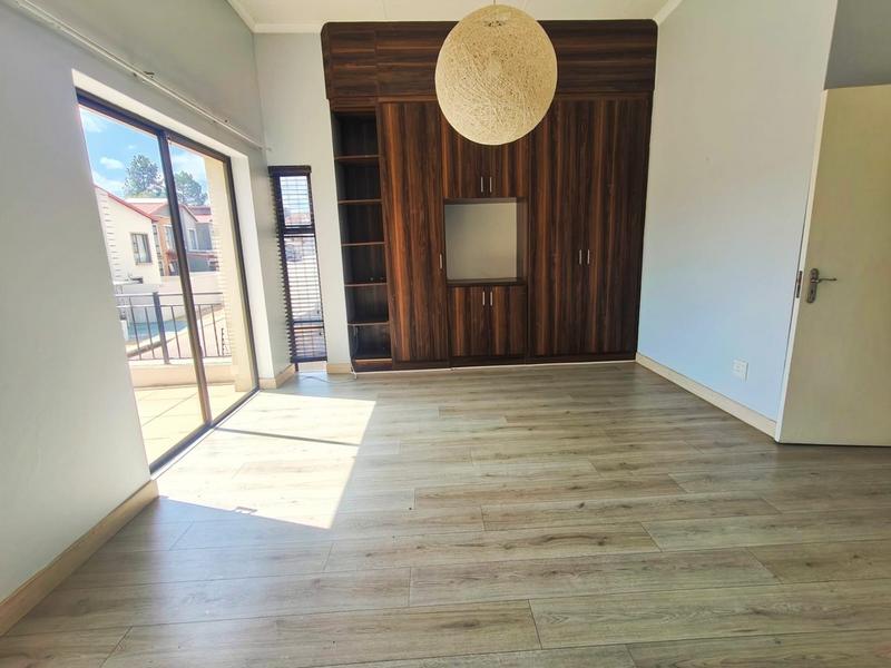 To Let 3 Bedroom Property for Rent in Fourways Gauteng