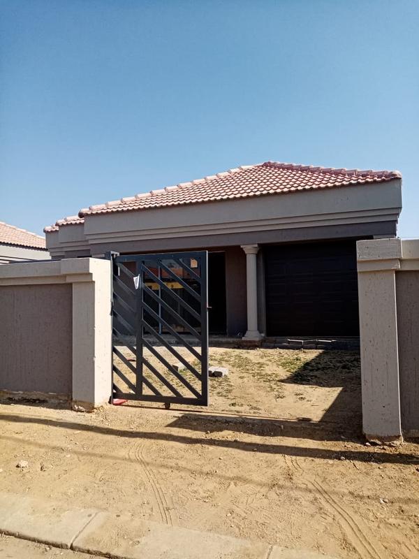 3 Bedroom Property for Sale in Golden Gardens Gauteng