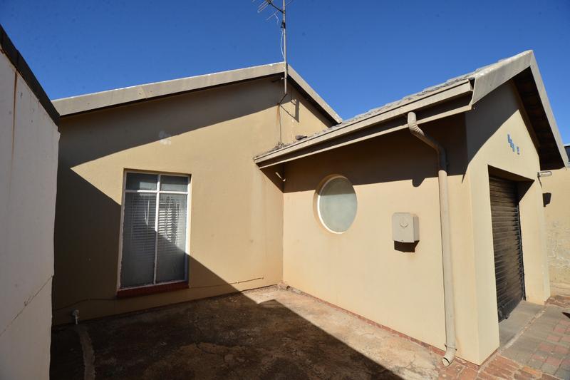 To Let 3 Bedroom Property for Rent in Protea North Gauteng