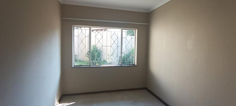 To Let 2 Bedroom Property for Rent in Silverfields Gauteng