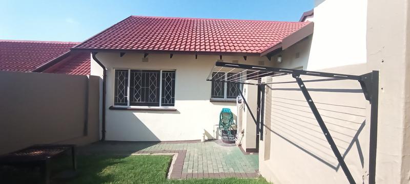 To Let 2 Bedroom Property for Rent in Silverfields Gauteng