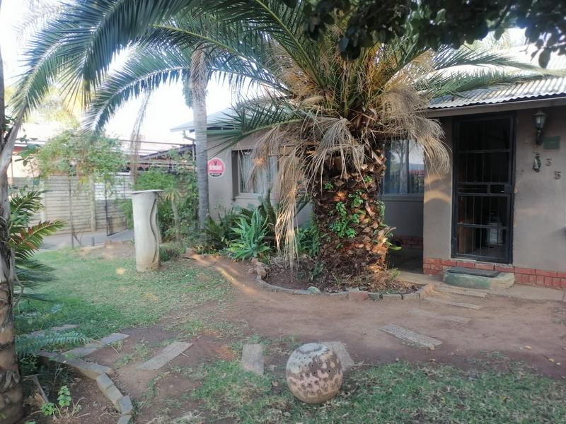 To Let 3 Bedroom Property for Rent in Booysens Gauteng