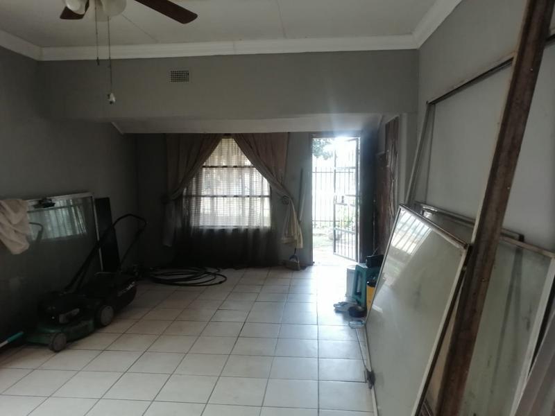 To Let 3 Bedroom Property for Rent in Booysens Gauteng