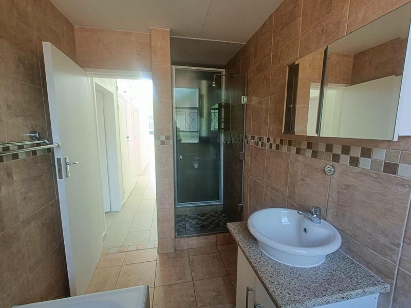 3 Bedroom Property for Sale in Fairland Gauteng