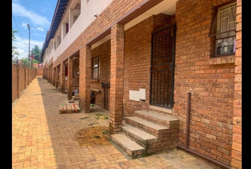 2 Bedroom Property for Sale in Florida Gauteng