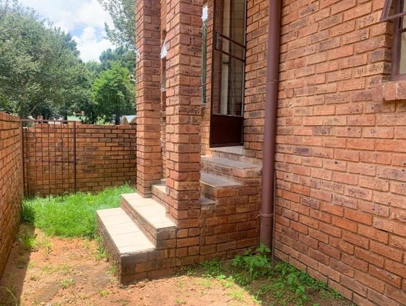 2 Bedroom Property for Sale in Florida Gauteng