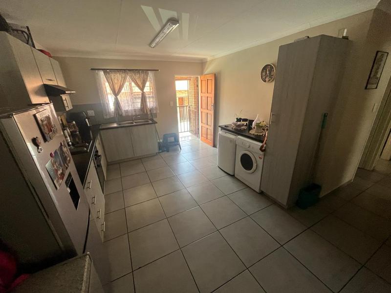 2 Bedroom Property for Sale in Florida Gauteng