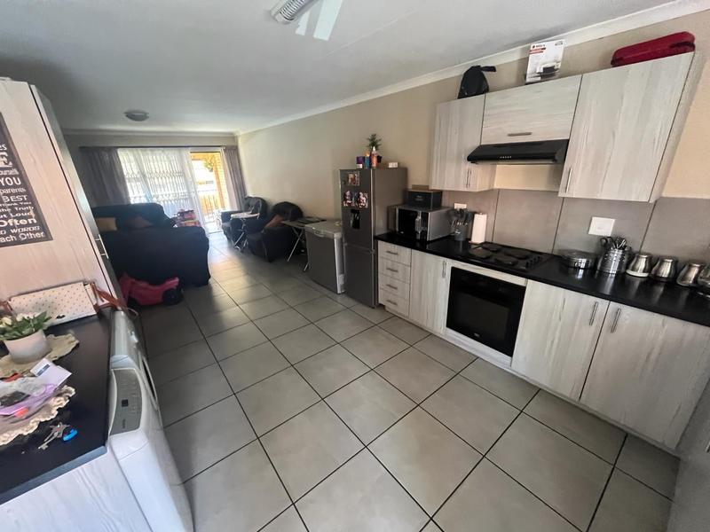 2 Bedroom Property for Sale in Florida Gauteng