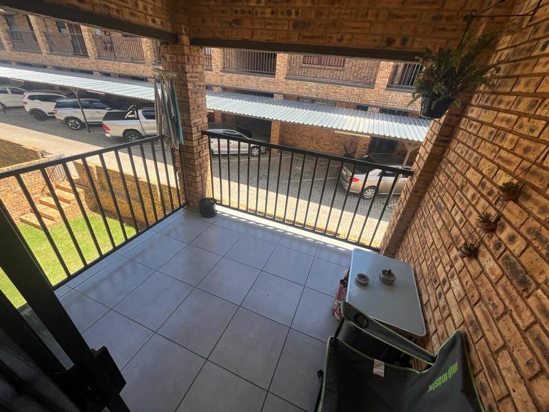 2 Bedroom Property for Sale in Florida Gauteng