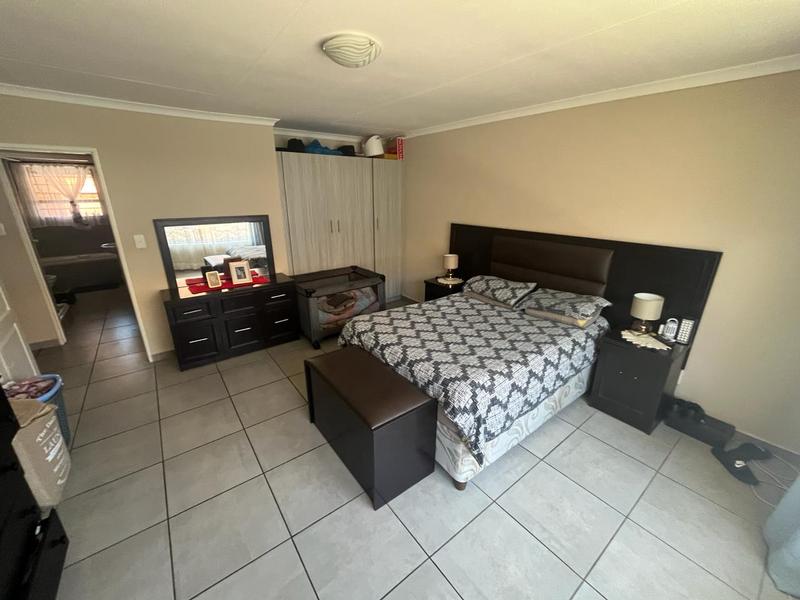 2 Bedroom Property for Sale in Florida Gauteng