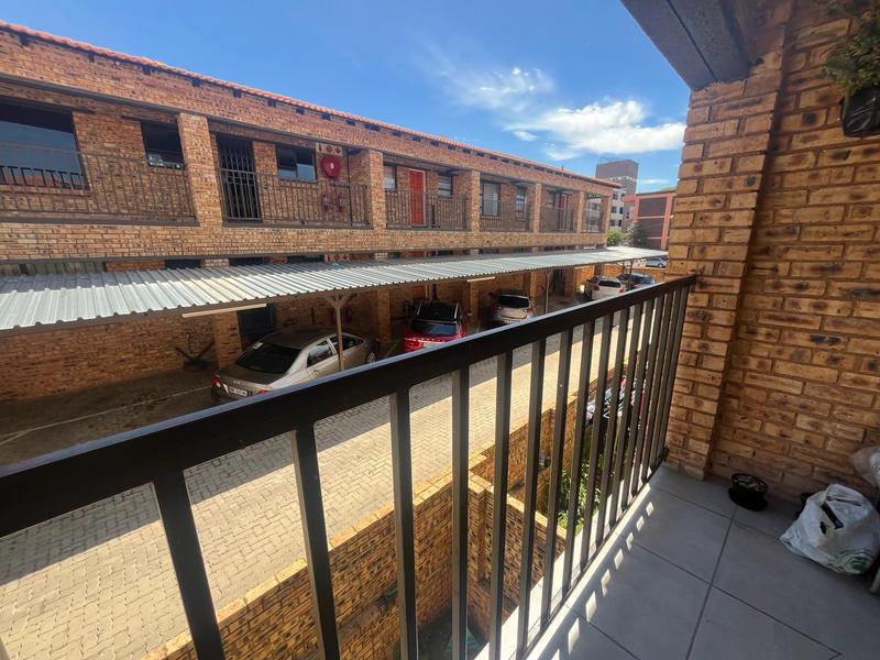 2 Bedroom Property for Sale in Florida Gauteng