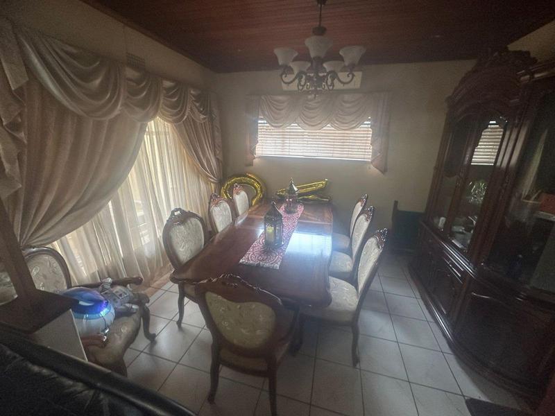 4 Bedroom Property for Sale in Florida Park Gauteng