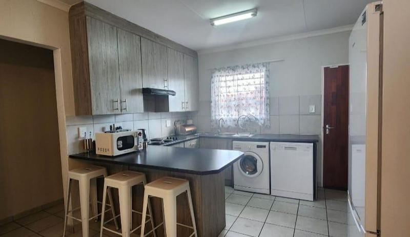 3 Bedroom Property for Sale in Wilgeheuwel Gauteng