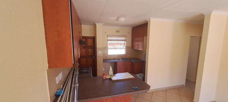 2 Bedroom Property for Sale in Witpoortjie Gauteng