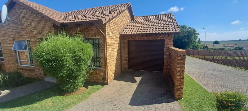 3 Bedroom Property for Sale in Witpoortjie Gauteng