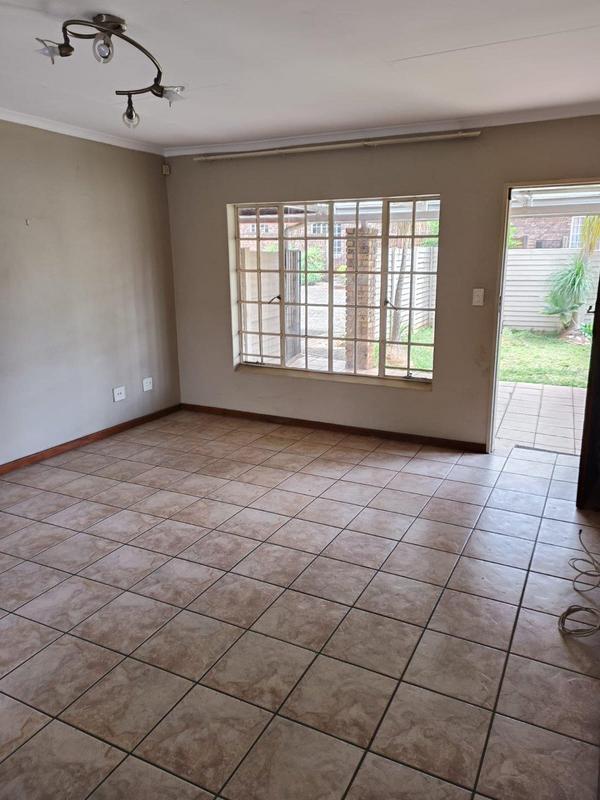 2 Bedroom Property for Sale in La Montagne Gauteng