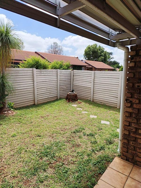 2 Bedroom Property for Sale in La Montagne Gauteng