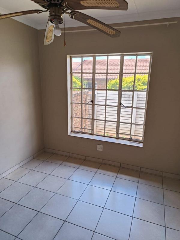 2 Bedroom Property for Sale in La Montagne Gauteng