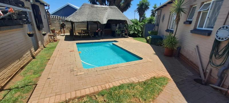 3 Bedroom Property for Sale in Dan Pienaarville Gauteng