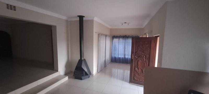 4 Bedroom Property for Sale in Wentworth Park Gauteng