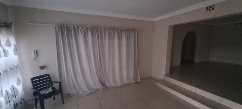 4 Bedroom Property for Sale in Wentworth Park Gauteng