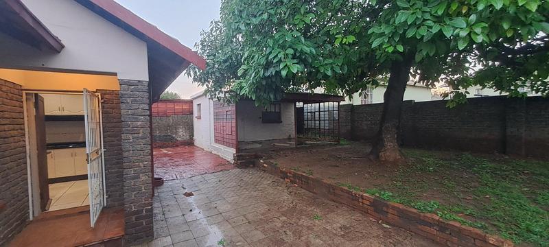 4 Bedroom Property for Sale in Wentworth Park Gauteng