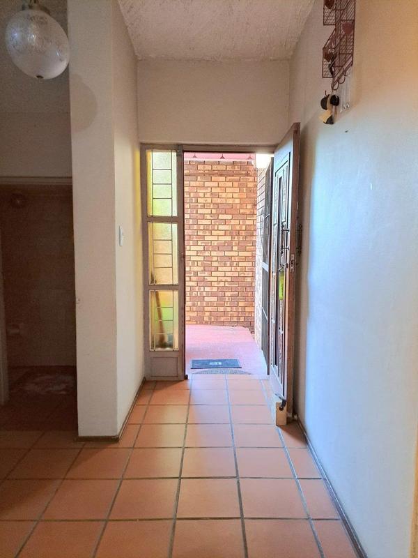 3 Bedroom Property for Sale in Annlin Gauteng